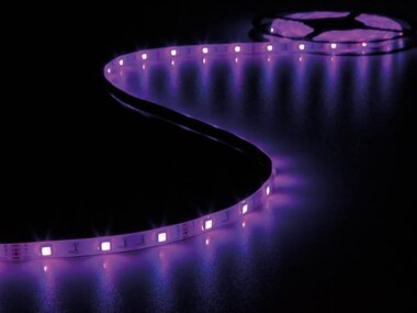 KIT MET FLEXIBELE LED-STRIP, CONTROLLER EN VOEDING - RGB - 150 LEDs - 5 m - 12 Vdc (LEDS19RGB)